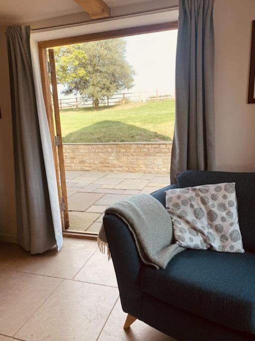 2 Beds & Living In Our Idyllic Country Cottage Bedford Eksteriør billede